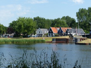 Buiksloot houses across the water