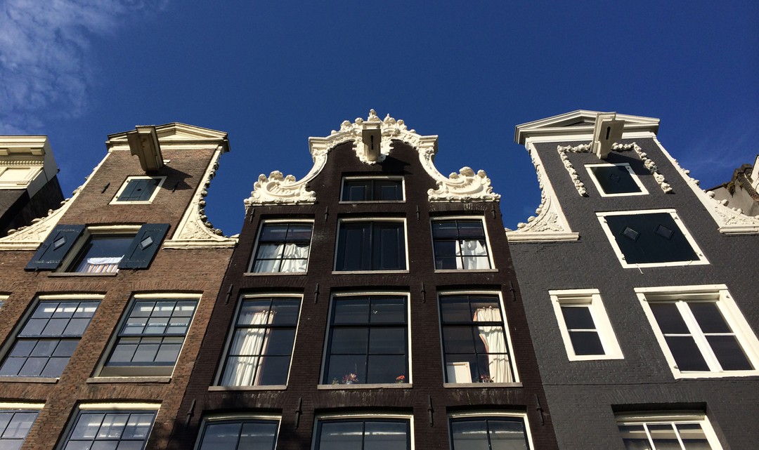 A row of canal house gables