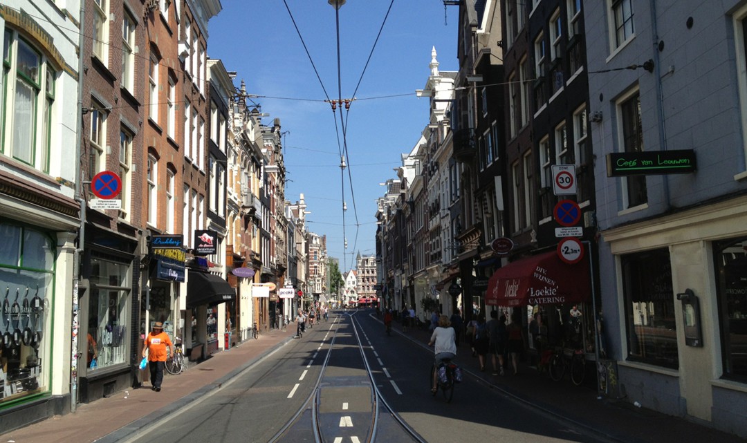 A view of the Utrechtsestraat in the sun