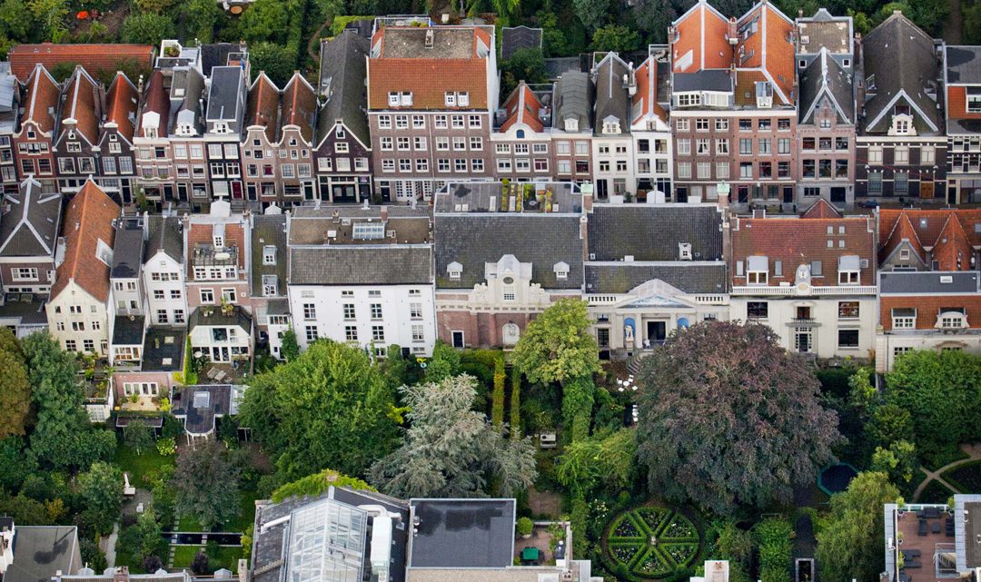 Aerial view of the garden of Museum Van Loon and surrounding gardens